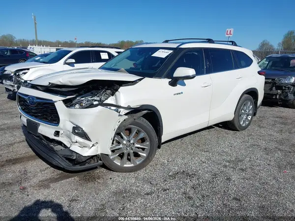 5TDYARAH9LS001965 2020 TOYOTA HIGHLANDER - Image 2