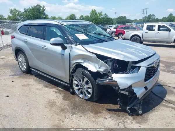 5TDYARAHXLS000193 2020 TOYOTA HIGHLANDER - Image 1