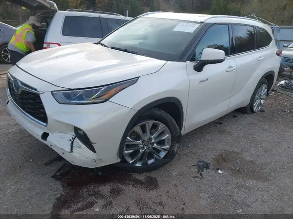 5TDYARAHXMS006576 2021 TOYOTA HIGHLANDER - Image 2