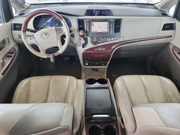 5TDYK3DC0BS003886 2018 TOYOTA SIENNA - Image 8