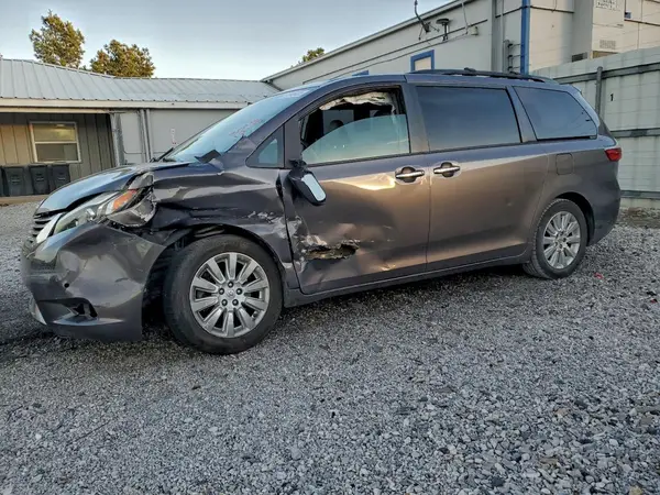 5TDYK3DC0GS693016 2016 TOYOTA SIENNA - Image 1