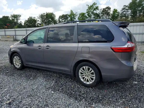 5TDYK3DC0GS707934 2016 TOYOTA SIENNA - Image 2