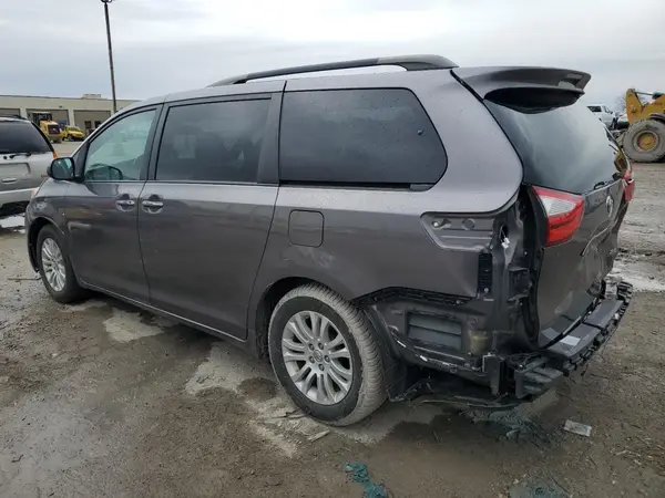5TDYK3DC0GS711045 2016 TOYOTA SIENNA - Image 2