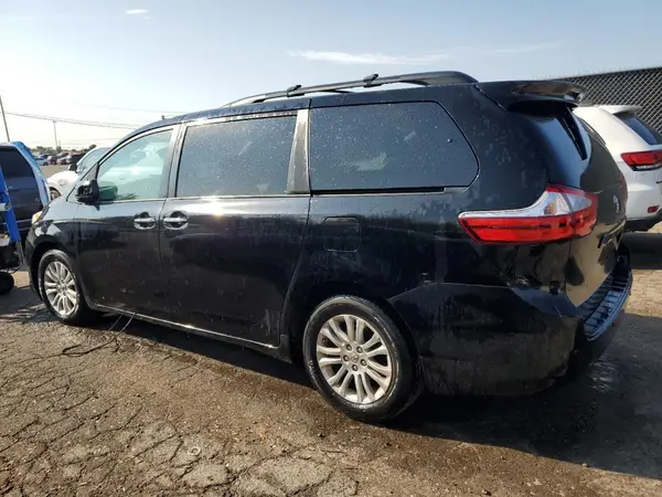 5TDYK3DC0GS719095 2016 TOYOTA SIENNA - Image 2