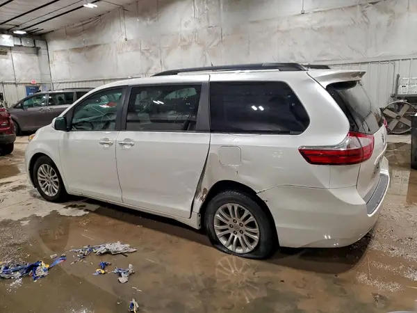 5TDYK3DC0GS737998 2016 TOYOTA SIENNA - Image 2