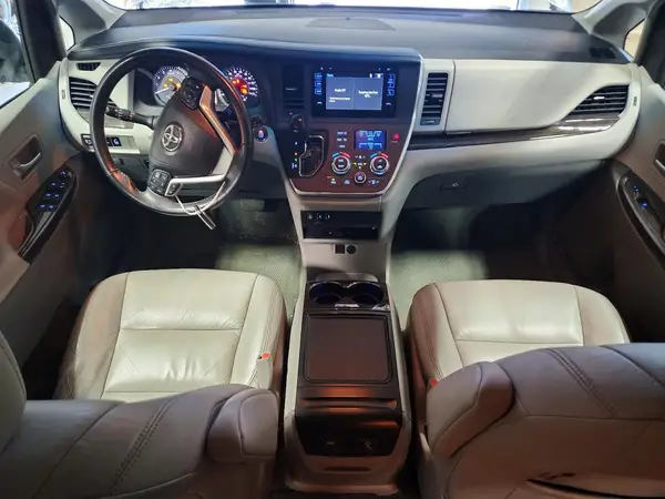 5TDYK3DC0GS745258 2016 TOYOTA SIENNA - Image 8