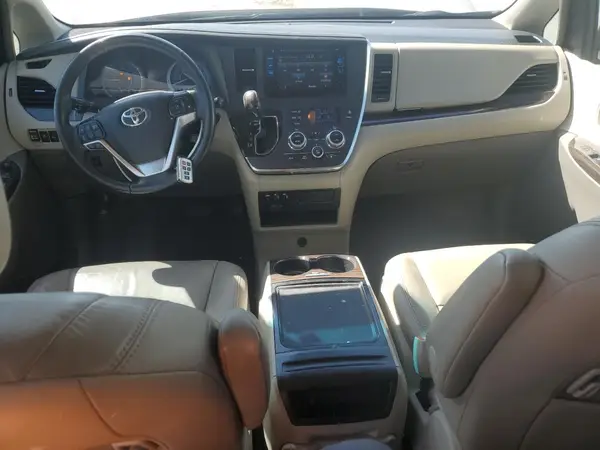 5TDYK3DC0GS748533 2016 TOYOTA SIENNA - Image 8
