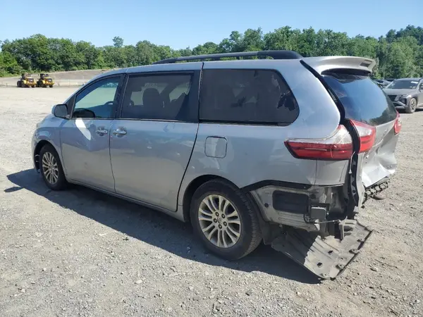 5TDYK3DC0GS752355 2016 TOYOTA SIENNA - Image 2