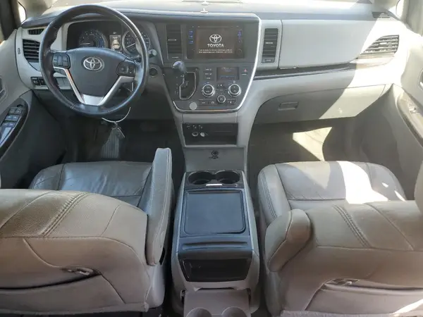 5TDYK3DC0GS752355 2016 TOYOTA SIENNA - Image 8
