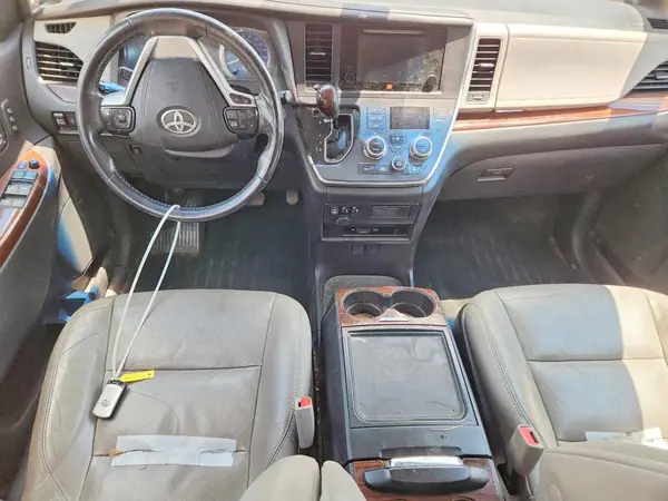 5TDYK3DC0GS758771 2016 TOYOTA SIENNA - Image 8