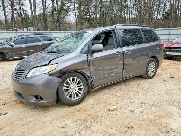 5TDYK3DC0GS763193 2016 TOYOTA SIENNA - Image 1