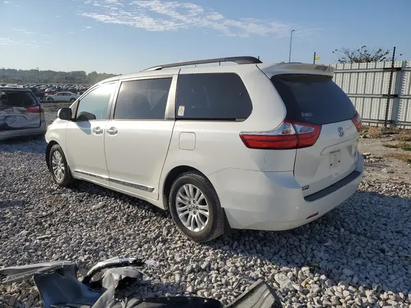 5TDYK3DC0GS763419 2016 TOYOTA SIENNA - Image 2