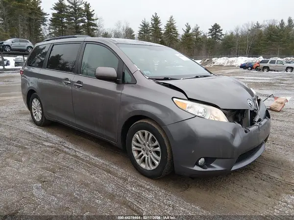 5TDYK3DC0GS765316 2016 TOYOTA SIENNA - Image 1