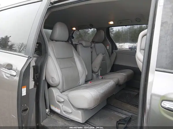 5TDYK3DC0GS765316 2016 TOYOTA SIENNA - Image 8