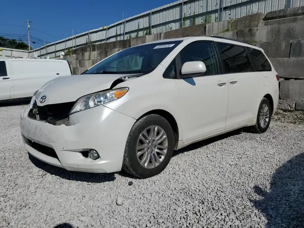 5TDYK3DC1GS694062 2016 TOYOTA SIENNA - Image 1