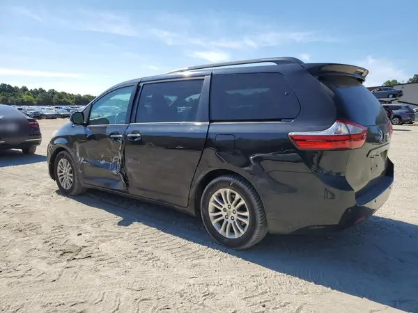 5TDYK3DC1GS698659 2016 TOYOTA SIENNA - Image 2