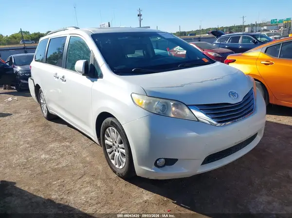 5TDYK3DC1GS704928 2016 TOYOTA SIENNA - Image 1