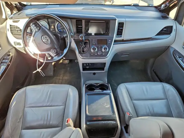 5TDYK3DC1GS710468 2016 TOYOTA SIENNA - Image 8
