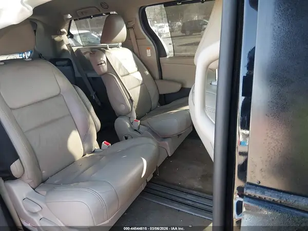 5TDYK3DC1GS712995 2016 TOYOTA SIENNA - Image 8