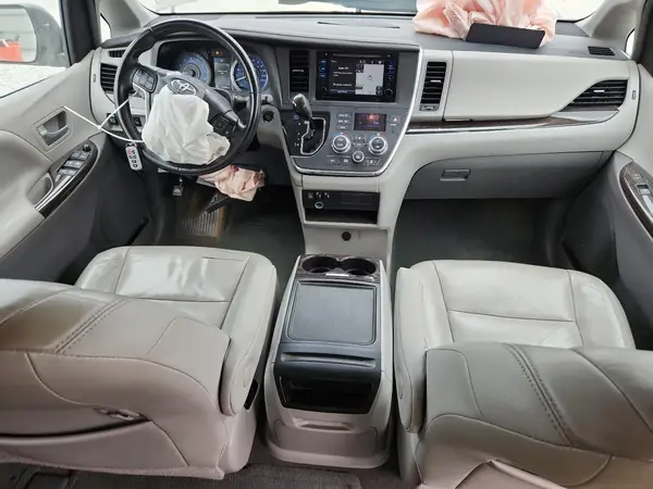 5TDYK3DC1GS717940 2016 TOYOTA SIENNA - Image 8