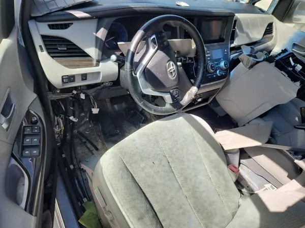 5TDYK3DC1GS719400 2016 TOYOTA SIENNA - Image 8