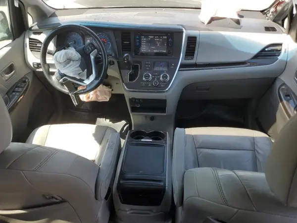 5TDYK3DC1GS721356 2016 TOYOTA SIENNA - Image 8