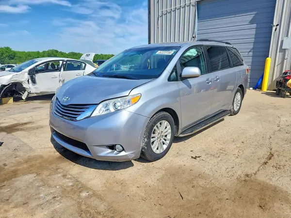 5TDYK3DC1GS722619 2016 TOYOTA SIENNA - Image 1