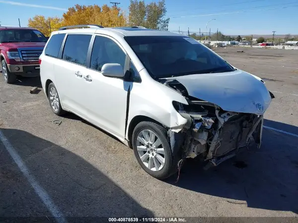 5TDYK3DC1GS728176 2016 TOYOTA SIENNA - Image 1