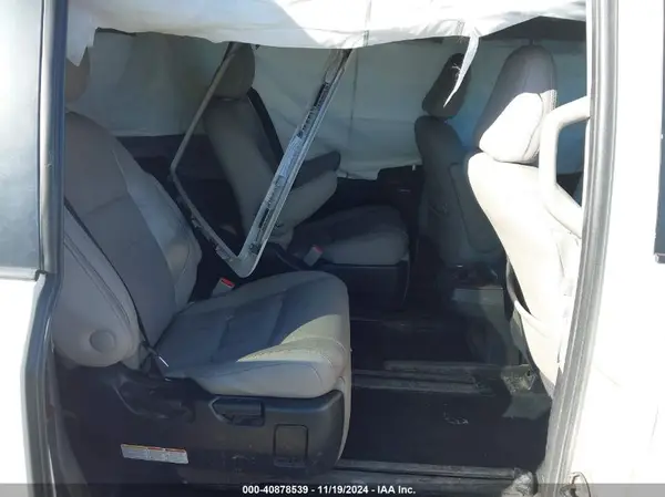 5TDYK3DC1GS728176 2016 TOYOTA SIENNA - Image 8