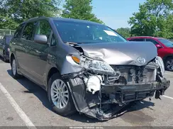 5TDYK3DC1GS738545 2016 TOYOTA SIENNA