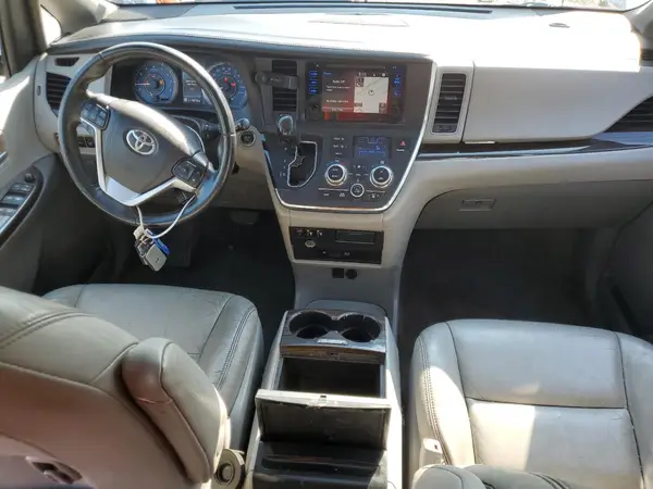 5TDYK3DC1GS742515 2016 TOYOTA SIENNA - Image 8