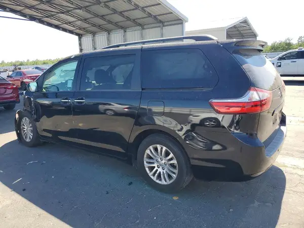 5TDYK3DC1GS749397 2016 TOYOTA SIENNA - Image 2