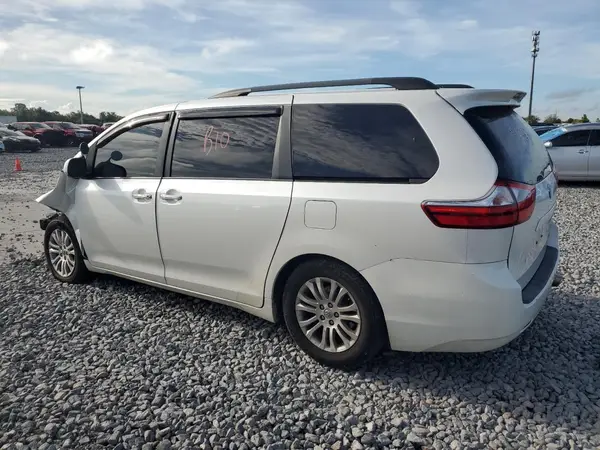 5TDYK3DC1GS751246 2016 TOYOTA SIENNA - Image 2