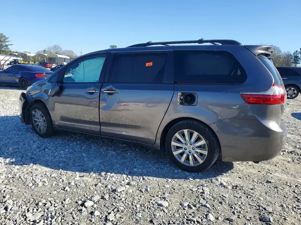5TDYK3DC1GS752204 2016 TOYOTA SIENNA - Image 2