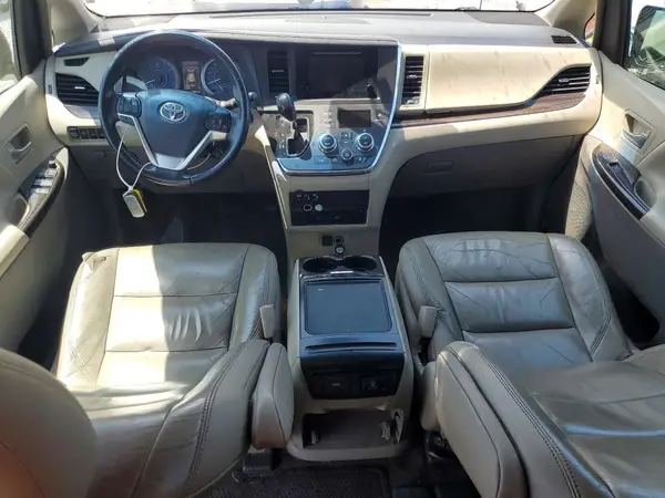 5TDYK3DC1GS755409 2016 TOYOTA SIENNA - Image 8