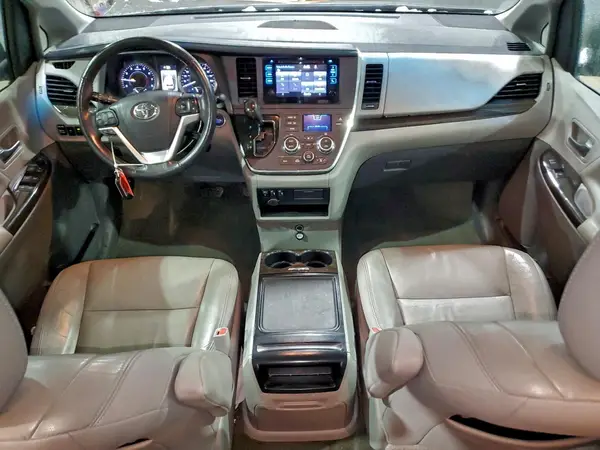 5TDYK3DC1GS757497 2016 TOYOTA SIENNA - Image 8