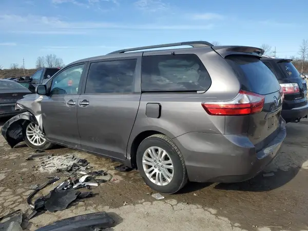 5TDYK3DC1GS763297 2016 TOYOTA SIENNA - Image 2