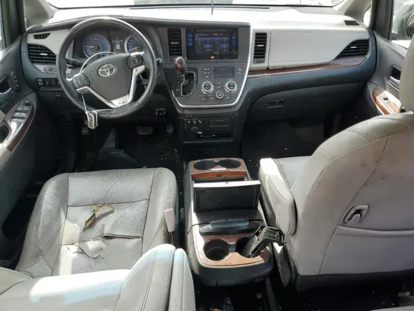 5TDYK3DC1GS763932 2016 TOYOTA SIENNA - Image 8