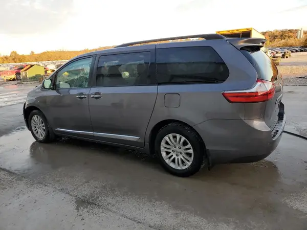 5TDYK3DC1GS764613 2016 TOYOTA SIENNA - Image 2