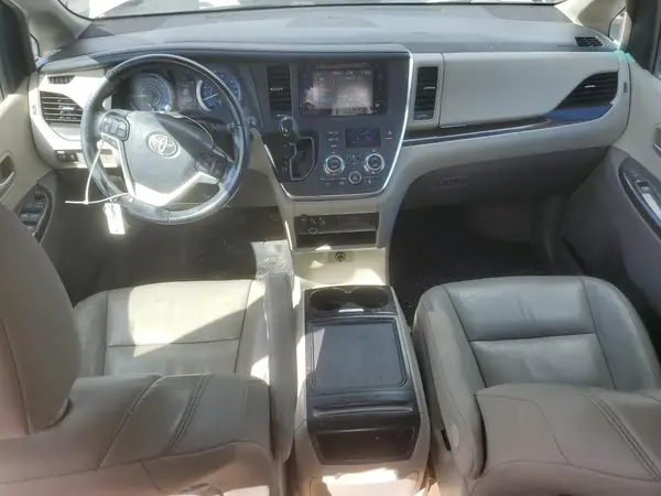 5TDYK3DC2GS691784 2016 TOYOTA SIENNA - Image 8