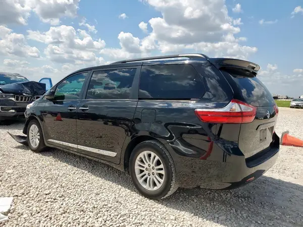 5TDYK3DC2GS696029 2016 TOYOTA SIENNA - Image 2