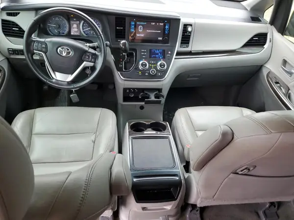 5TDYK3DC2GS696113 2016 TOYOTA SIENNA - Image 8