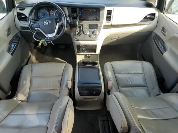 5TDYK3DC2GS705635 2016 TOYOTA SIENNA - Image 8