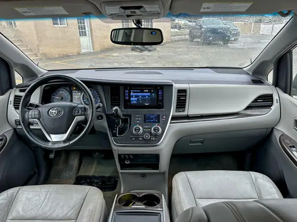 5TDYK3DC2GS708275 2016 TOYOTA SIENNA - Image 8