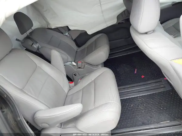 5TDYK3DC2GS710544 2016 TOYOTA SIENNA - Image 8