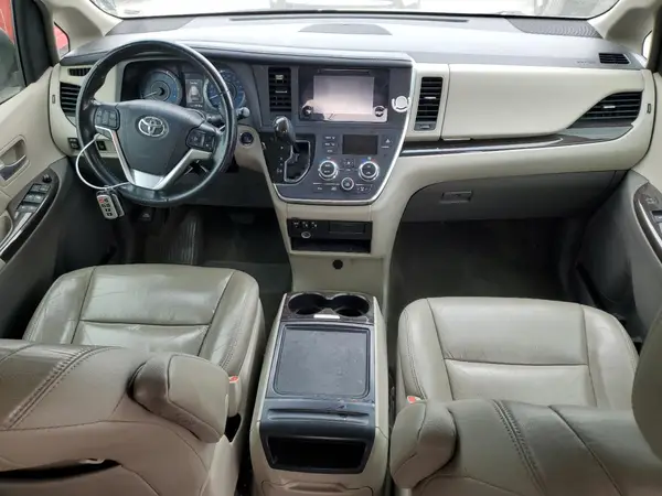 5TDYK3DC2GS711953 2016 TOYOTA SIENNA - Image 8