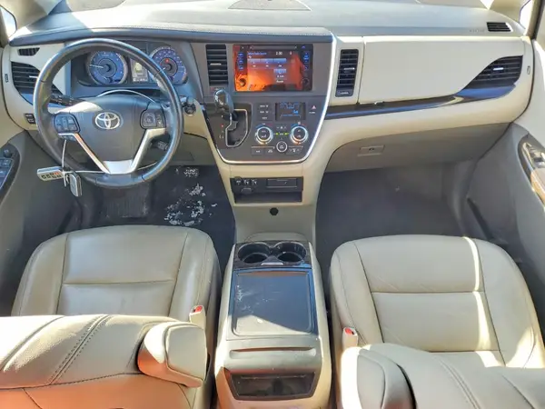 5TDYK3DC2GS724718 2016 TOYOTA SIENNA - Image 8