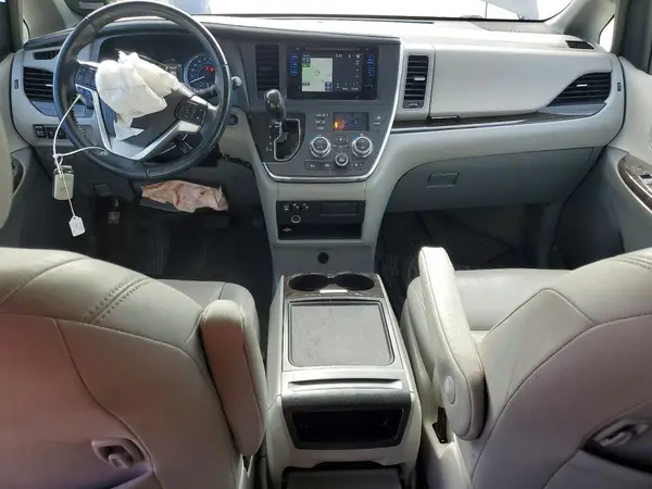 5TDYK3DC2GS727795 2016 TOYOTA SIENNA - Image 8