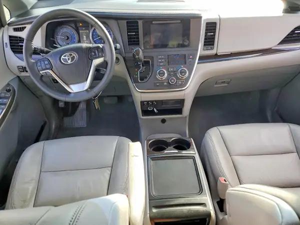 5TDYK3DC2GS735170 2016 TOYOTA SIENNA - Image 8