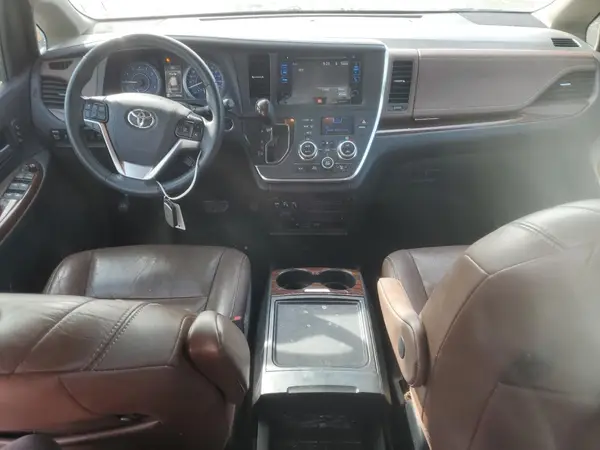 5TDYK3DC2GS748405 2016 TOYOTA SIENNA - Image 8